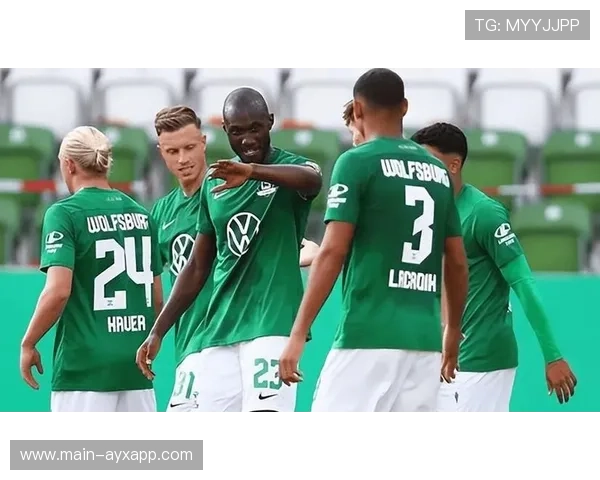 不来梅前场精妙配合制造领先机会——以默契与节拍铸就进攻新纪元